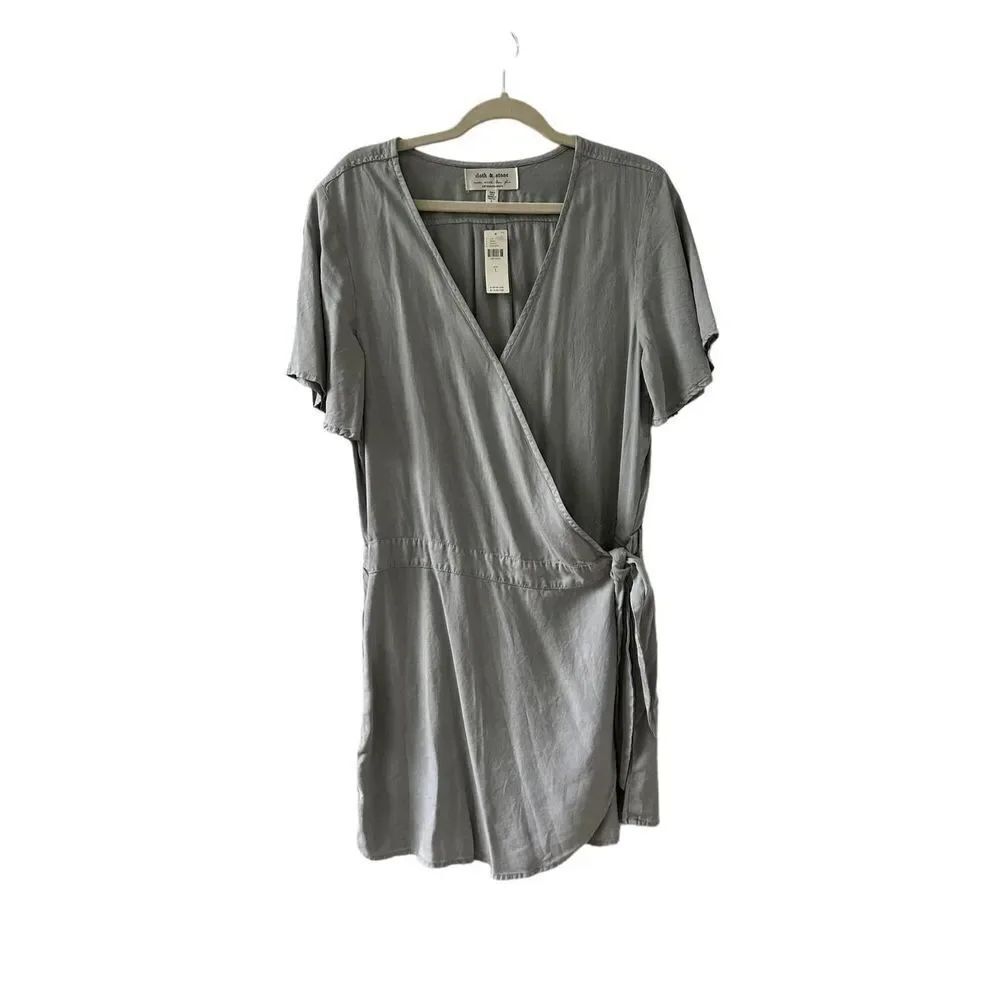 Anthropologie Cloth & Stone Short Sleeve Surplice Wrap Romper Women's Gray Large